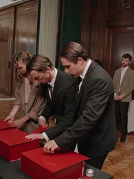 第25話 - [吹替]裏切りの檻から再び舞い上がれ