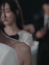 Nữ Hoàng Trở Lại - Episode 16