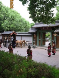 血縁の絆、皇帝の誓い - Episode 60