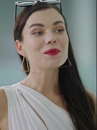 Bölüm 47 - [Dublajlı]Temizlikçi Kadın CEO'dur