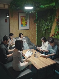 A Man Who Kisses to Survive - Episode 13