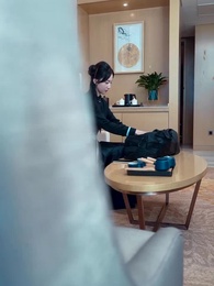 出獄後大佬媽咪颯爆全球 - Episode 43