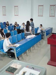 第30集 - 綁定系統後校花她又爭又搶