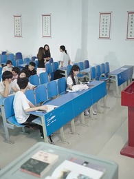 第29集 - 綁定系統後校花她又爭又搶