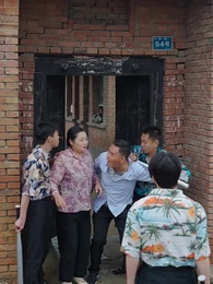 第40集 - 綁定系統後校花她又爭又搶