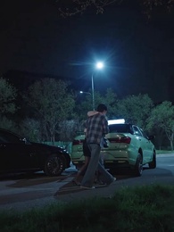 第18集 - 綁定系統後校花她又爭又搶