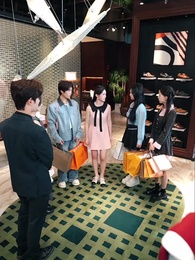 第13集 - 虛僞的代價(我掏出老人機,大小姐舍友破防了)