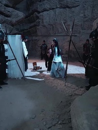 الحلقة 54 - [مدبلج] كنت عروسه في حياة، وغريبة في الأخرى