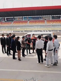 [พากย์ไทย]ฉันขับแท็กซี่ แล้วเก่งขึ้นนิดหน่อย มันผิดตรงไหนล่ะ - Episode 24