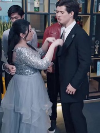 長期虐待我的家族跪求我 - Episode 53