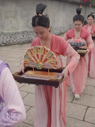 Episode 19 - Game of Crowns