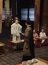 Episode 37 - Game of Crowns