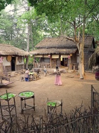 Episodio 2 - Susurros de Amor en la Corona