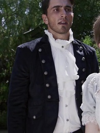 الحلقة 18 - [مدبلج]بين نابٍ ومخلب: سحرٌ أعاد قدرها