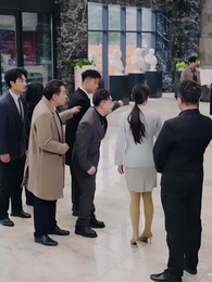 Episode 63 - My Dad's the Business Tycoon