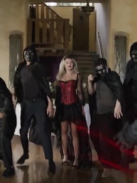 Серия 45 - От клыков до когтей — все у моих ног