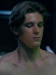 屈服於我的黑幫戀人（咬清梨） - Episode 16