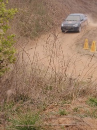 الحلقة 65 - أنا، أقود سيارة أجرة منذ سنوات، فما المشكلة إذا كنتُ أفضل قليلاً؟