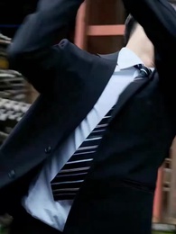 第1話 - 龍の逆鱗