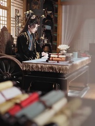 第12集 - 桃花戰馬錦徵裙