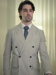 A Vida Dupla da Doce Ex-Esposa de Um Bilionário - Episode 44