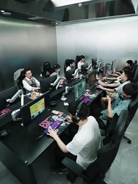 Episode 68 - Co-Living Lessons from the Bankrupt Boss