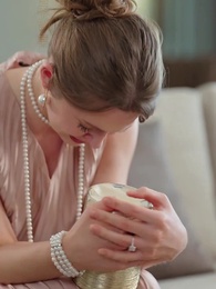 비켜! 난 네가 넘볼 수 없는 전처야 - Episode 44