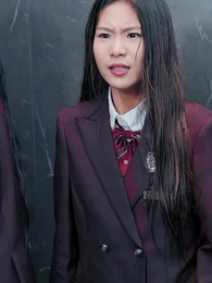 侍女が悪役の台本を手に - Episode 15