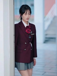 侍女が悪役の台本を手に - Episode 13