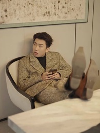 第69話 - [吹替]私の上司、なんと警備員の父親と付き合う中！