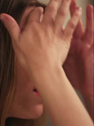 الحلقة 4 - سكرتيرة الرئيس التنفيذي المغرية