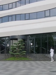 الرئيسة السرية - Episode 28