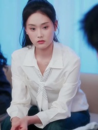 第53集 - 誤入貴族學校，她只想搞錢