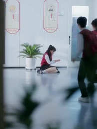 誤入貴族學校,她只想搞錢 - Episode 43