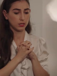 [مدبلج]عاملة النظافة، الرئيسة الحقيقية - Episode 75