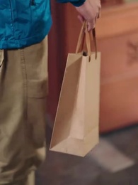 Episode 32 - [Dubbed] His Convict, His Queen