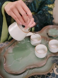 Episode 54 - After Storming the Imperial City, She Told Me to Retreat