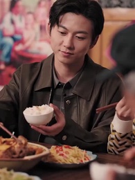 الحلقة 53 - عودة إِلى التسعينات: من الفقر إلى الثَراء والحرية