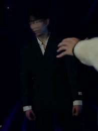 مفاجأة من السماء - Episode 53