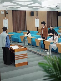 她以為我窮,我以為她乖 - Episode 19