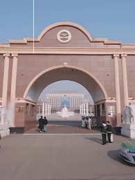 她以為我窮,我以為她乖 - Episode 14