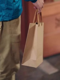 Après la prison, un destin de maitresse - Episode 32