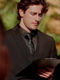 Episode 5 - Kinder, Küche, Kaliber: Die Hausfrau-Patin