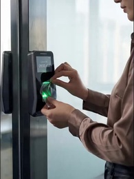 الحلقة 11 - نهاية العالم المتجمدة: أمتلك قلعة متحركة، فمن يخيفني؟