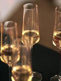 الحلقة 61 - الوريثة المسروق، والحب الذي لا يُسرق