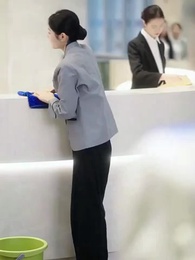 بعد الزواج المُفاجِئ، يقف الرئيس المُقعَد على قدميه - Episode 17