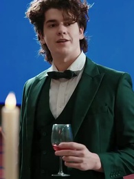 [مدبلج]وريثة الملياردير المطلقة - Episode 17