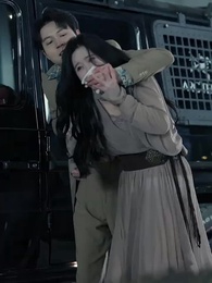 Carrying the Throne - Episode 31