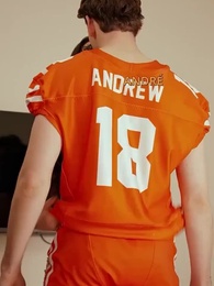 Épisode 1 - [Doublé]Désirée par le Footballeur Milliardaire