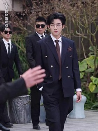 第7集 - 裝乖誘他,我成了大佬的心尖寵